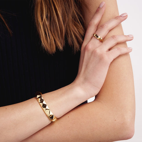 BRACCIALE DORATO RIGIDO PIRAMIDI 1999