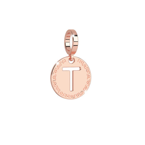 CHARM CON INIZIALE PENDENTE INCISA BWLPRT20