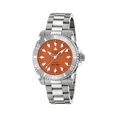 Gucci Dive 40 mm steel case, orange dial, white bezel, steel bracelet, screw-down crown and case back YA136355