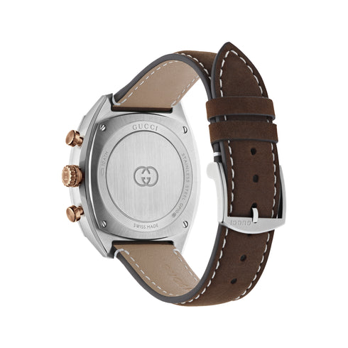 Gucci Interlocking 41 MM STAINLESS STEEL CASE
PINK GOLD-PLATED BEZEL COVERED BY BLACK CERAMIC
BLACK DIAL
BROWN LEATHER STRAP
QUARTZ MOVEMENT WITH CHRONOGRAPH FUNCTION YA142335