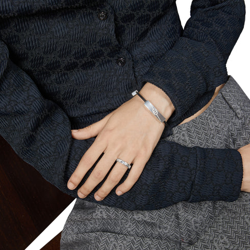 Gucci Tag Bracelet in sterling silver and leather with logo YBA774464001