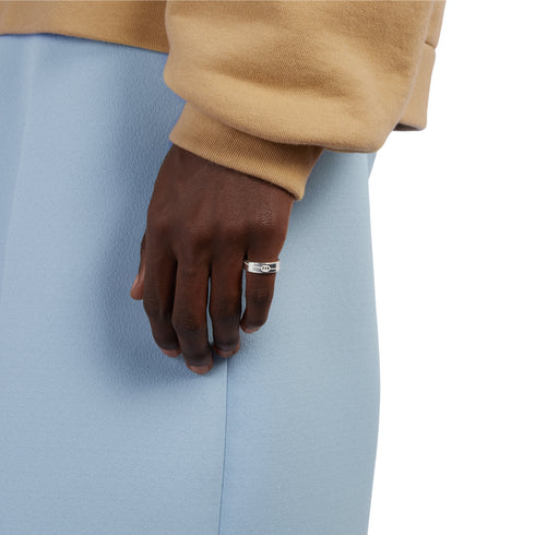 Gucci Tag Ring in sterling silver with logo YBC774052001