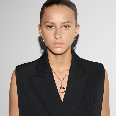 Horsebit Necklace with maxi Horsebit pendant in yellow gold YBB796823001