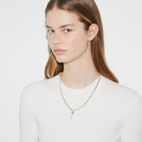 Trademark Necklace in sterling silver with key motif and Gucci trademark detail_50cm YBB796343001